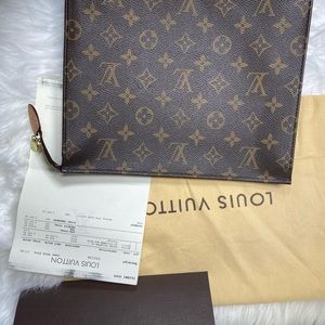 Authentic Louis Vuitton poche toilette 26